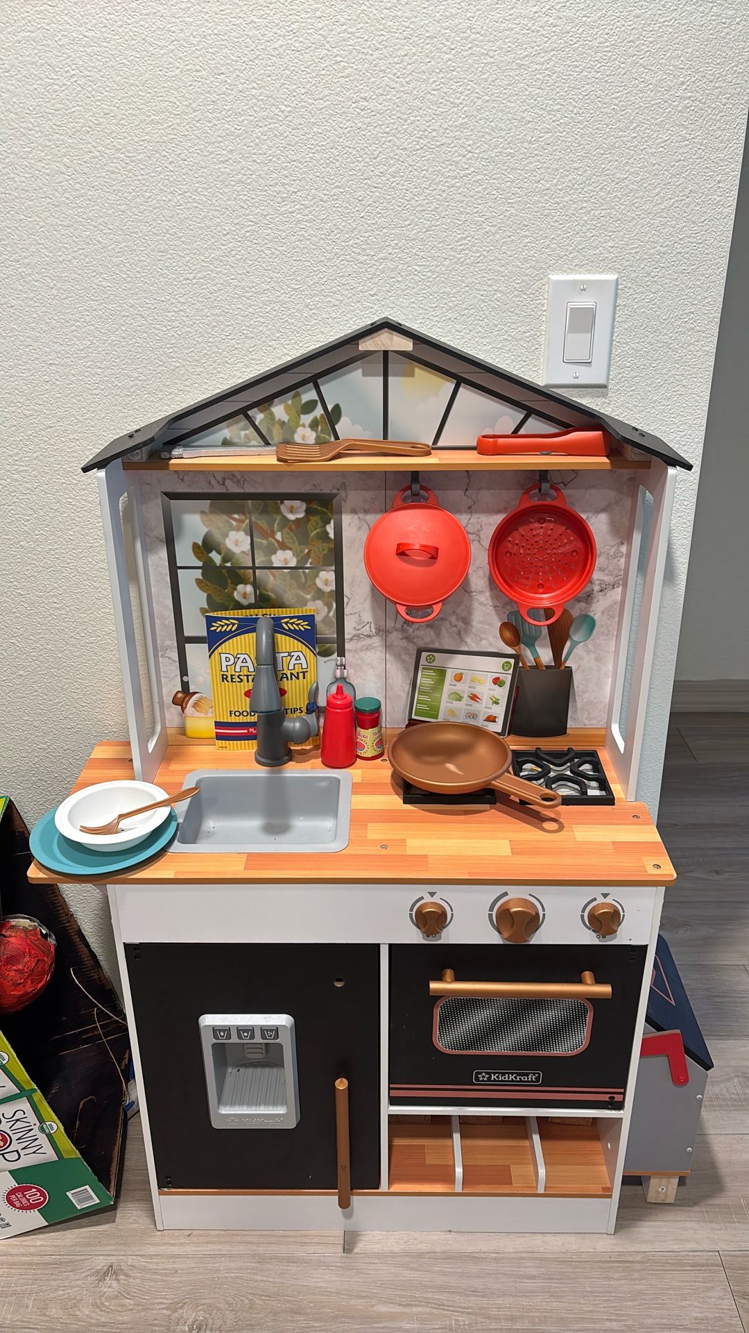 Toddler Toy Kitchen
