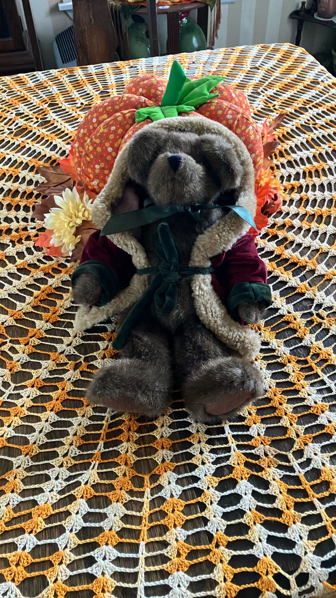 15” Boyd Christmas Bear 1997