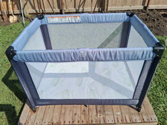 Portable Playard/Corralito Portátil