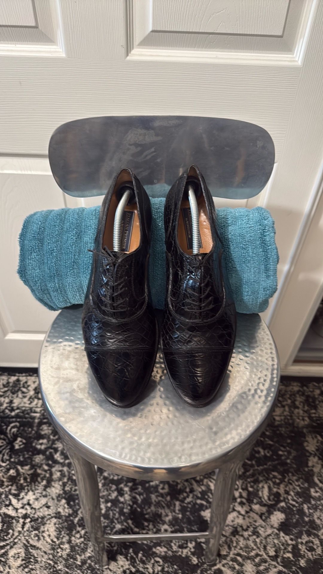 Crocodile shoes