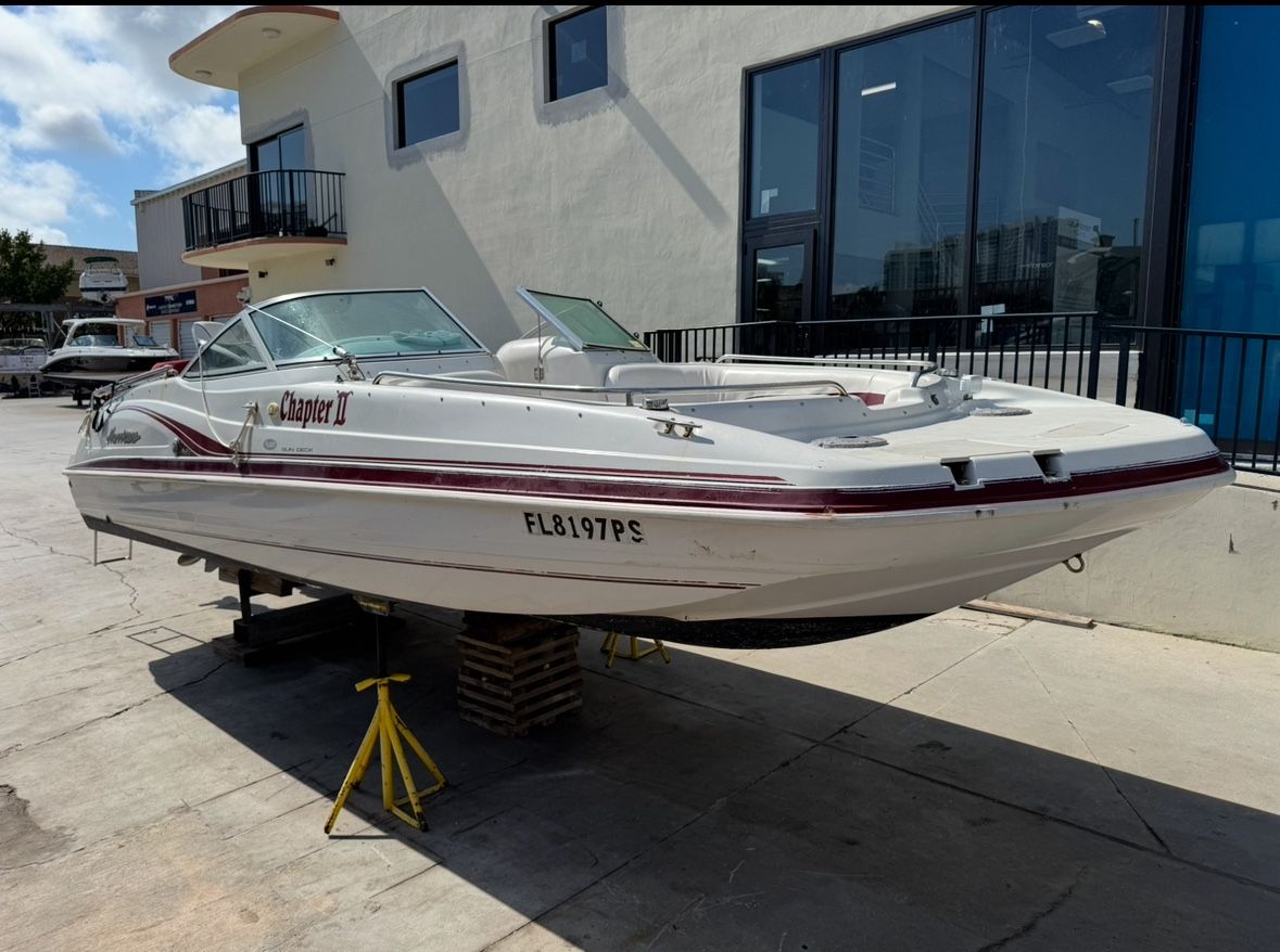 2001 Hurricane Sun deck