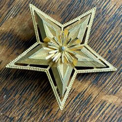 Signed CFW Vintage Brushed Gold Tone Double Star W/starburst Brooch Pin 2”