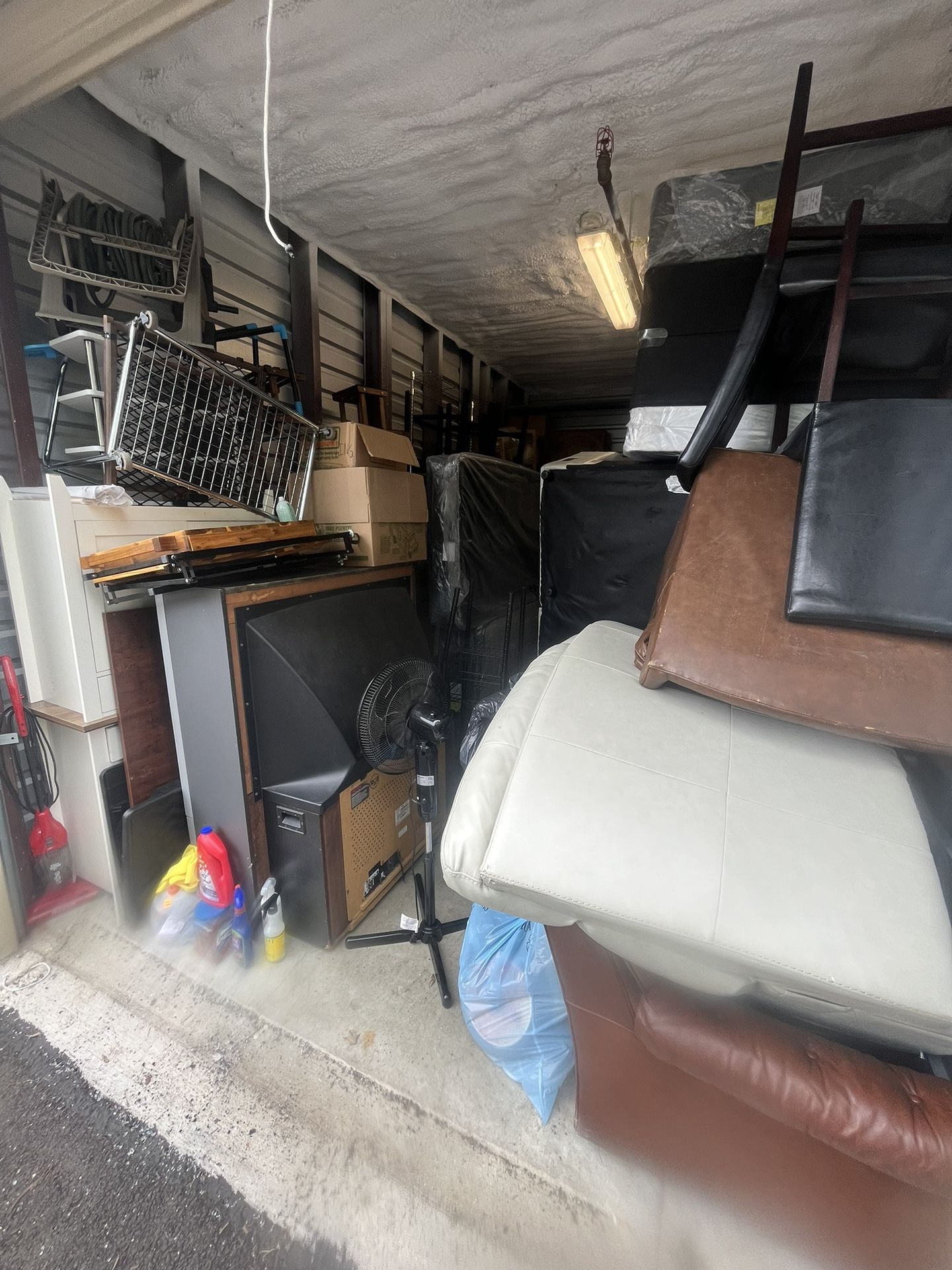 Storage Wars Items 25$ Up