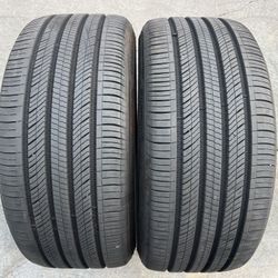 2 Hankook Tires 255/35/21