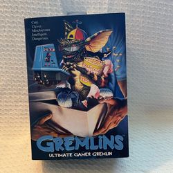 Ultimate Gamer Gremlin figure