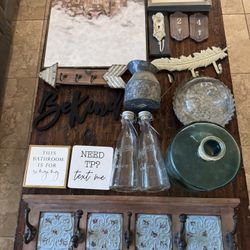 Rustic / Farmhouse Home Decor Bundle – Wall Art, Hooks, Glass, Signs