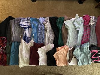 Women’s Clothes Lot