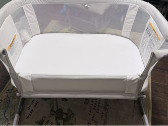 Baby Delight bassinet