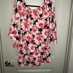 Floral Dress With Bell Sleeves Size Small