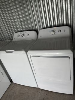 Washer and dryer set, gas dryer General Electric