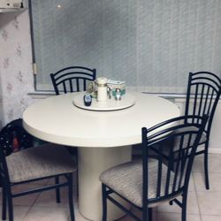Kitchen table & chairs