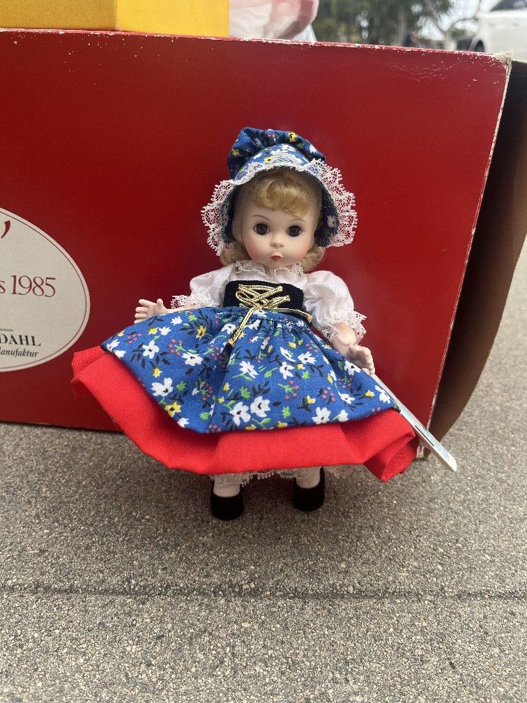 Madame Alexander Hansel & Gretel Dolls