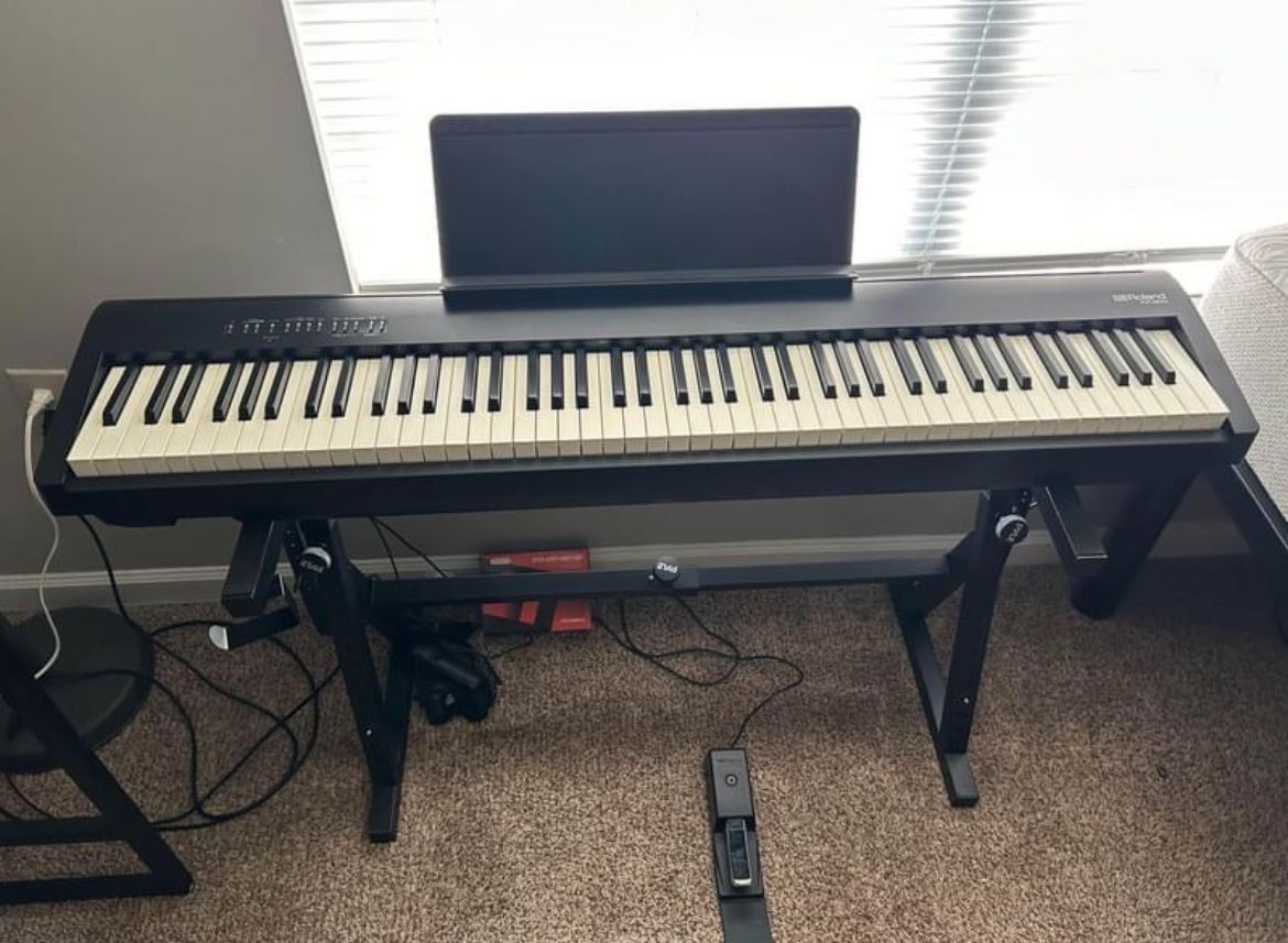 Roland-FP30X-Digital-Piano