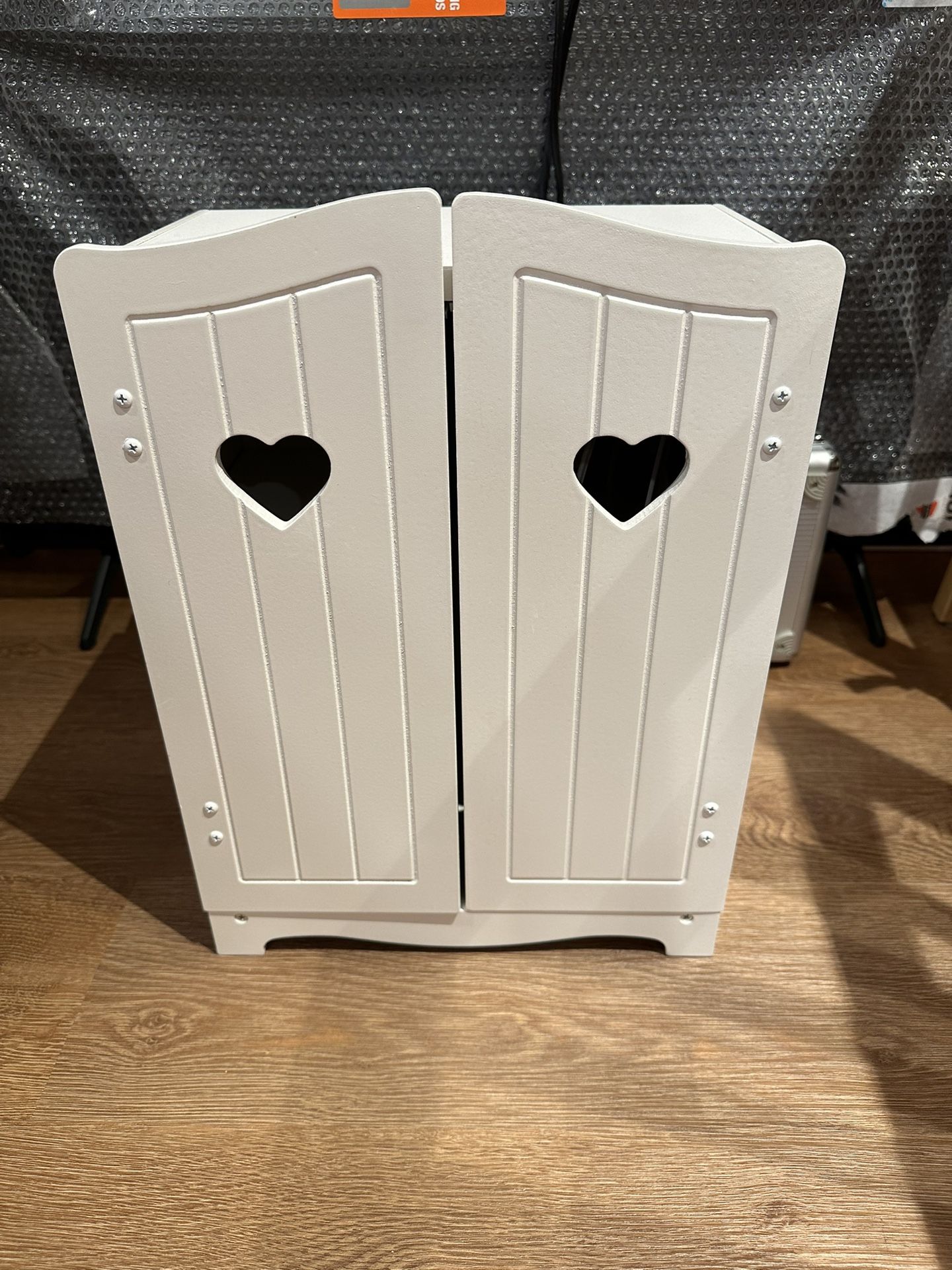 Small Closet - Pets, Kids, Dog, Cat