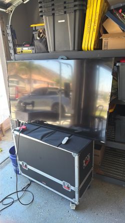 Vizio 60” smart TV - Like New