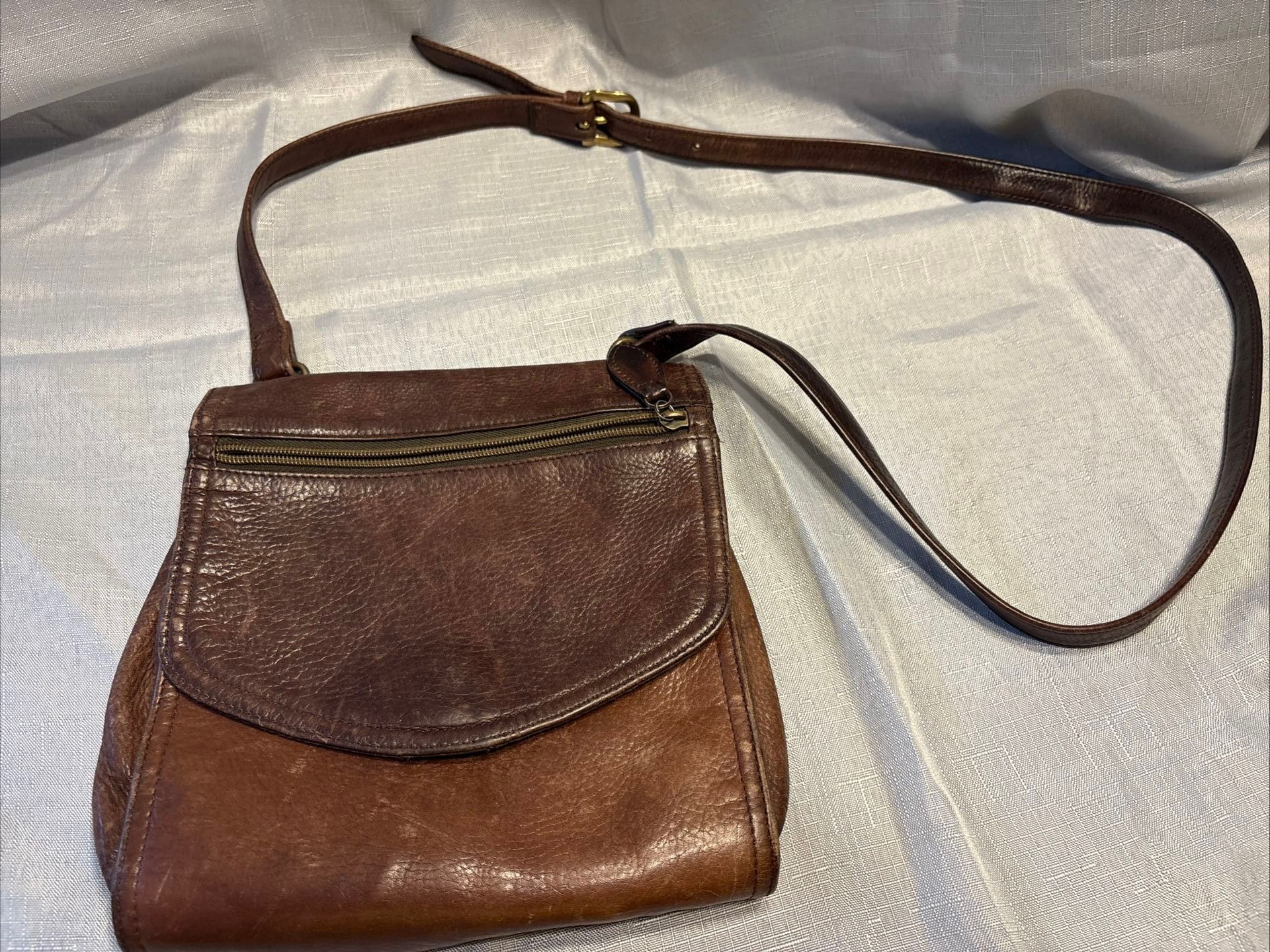 Vintage Fossil Brown Leather Crossbody!