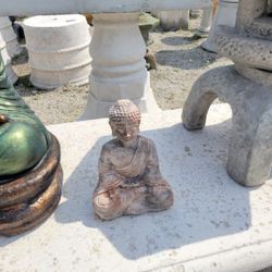 Concrete Meditating Buddha Statue / Cement Garden Backyard Buddhas