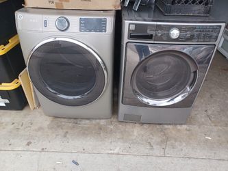 Kenmore Elite Stackable Washer And GE Gas Dryer Kenmore Elite Stackable Washer And GE Gas Dryer Excellent Working Condition Heavy Duty 