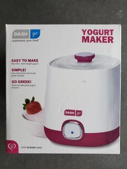 New ! Dash GO - Yogurt Maker- Makes 1 Qt - Open To Offers!