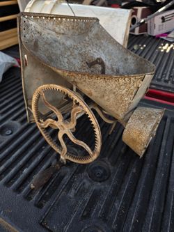 Antique broadcast seeder