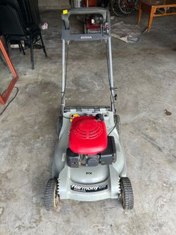 Honda Harmony 215 PX mower