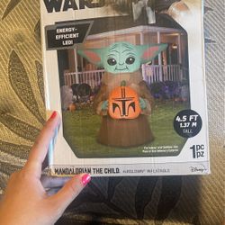 Star Wars Halloween Blow Up Baby Yoda