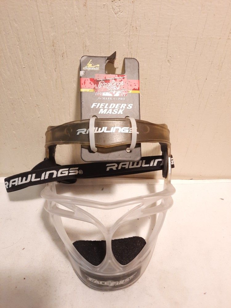 Softball Fielders Mask for Sale in Santa Fe Springs, CA OfferUp