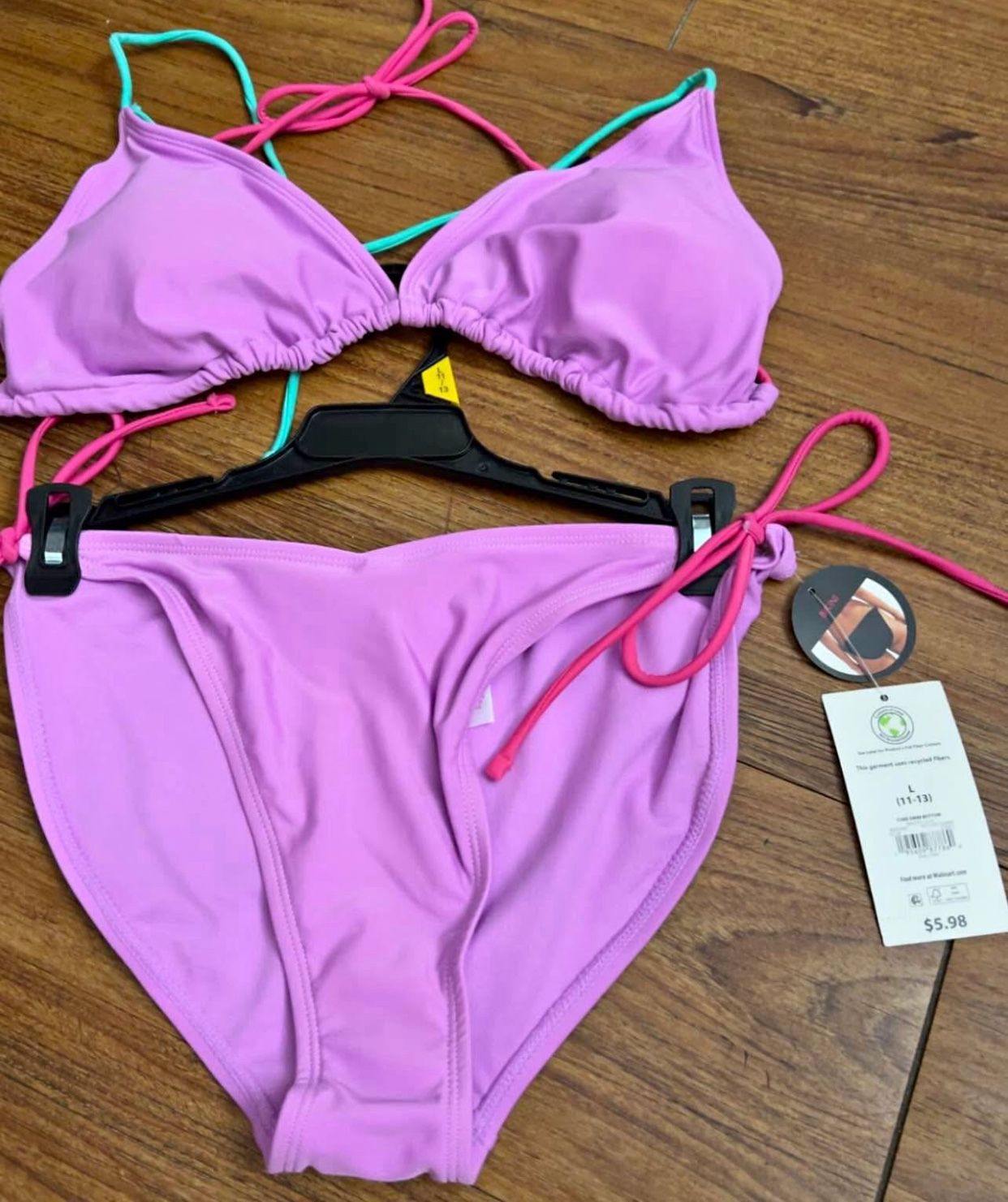 New 2 Pieces Jumpsuit 4 Sizes Available costed me Each 14$ selling Each Set 2$ M7-9/L11-13/XL15-17/X