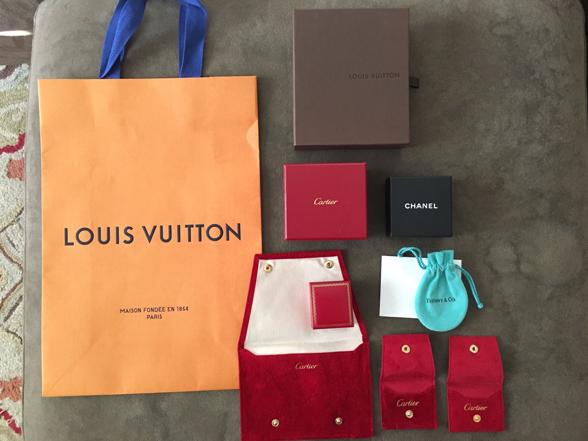 Designer Cartier Tiffany Chanel Louis Vuitton Bag Box and Pouches