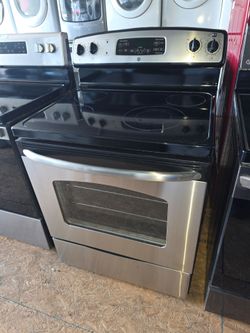 G/E glass top stove stainless Steel everything works good ✅️