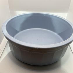 8 Cup Heavy Plastic Dog Bowl