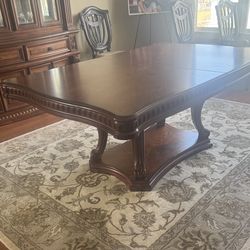 Dining room table