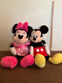 Mickey and Minnie Mouse bundle: huge 35+ inch plush