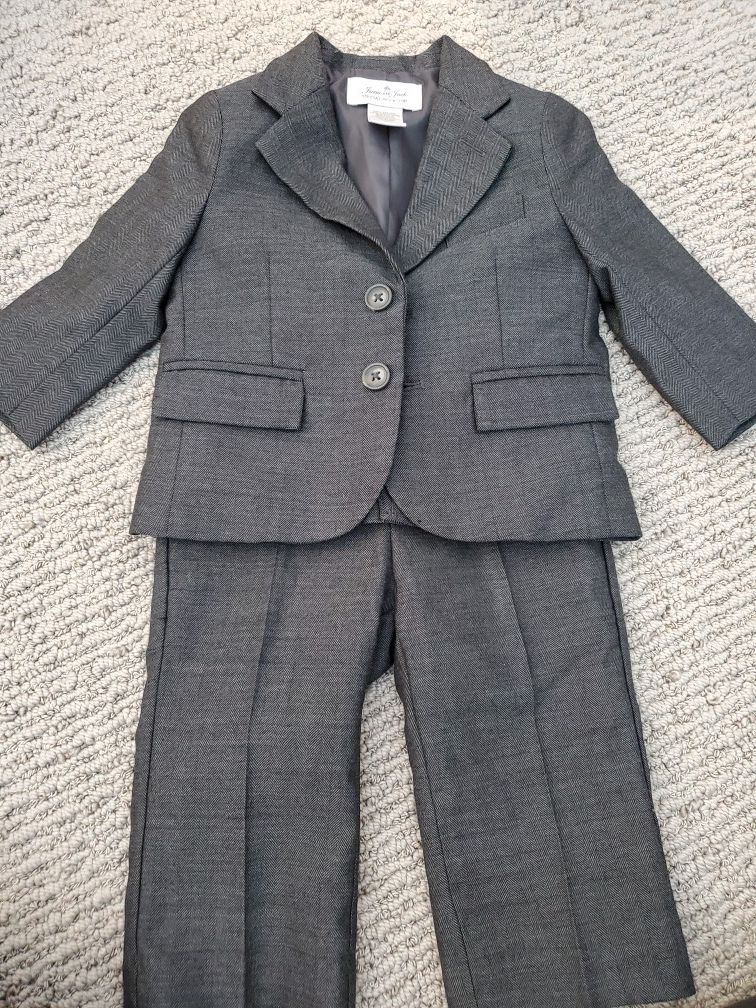 Janie and Jack size 6 to 12 mo suit in gray