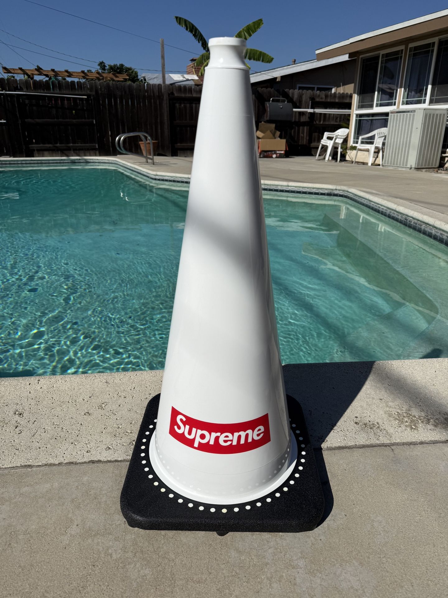 Supreme Week 8 Drop Construction Come