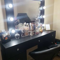 Make Up Vanity 