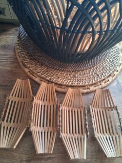 4 pieces of bamboo