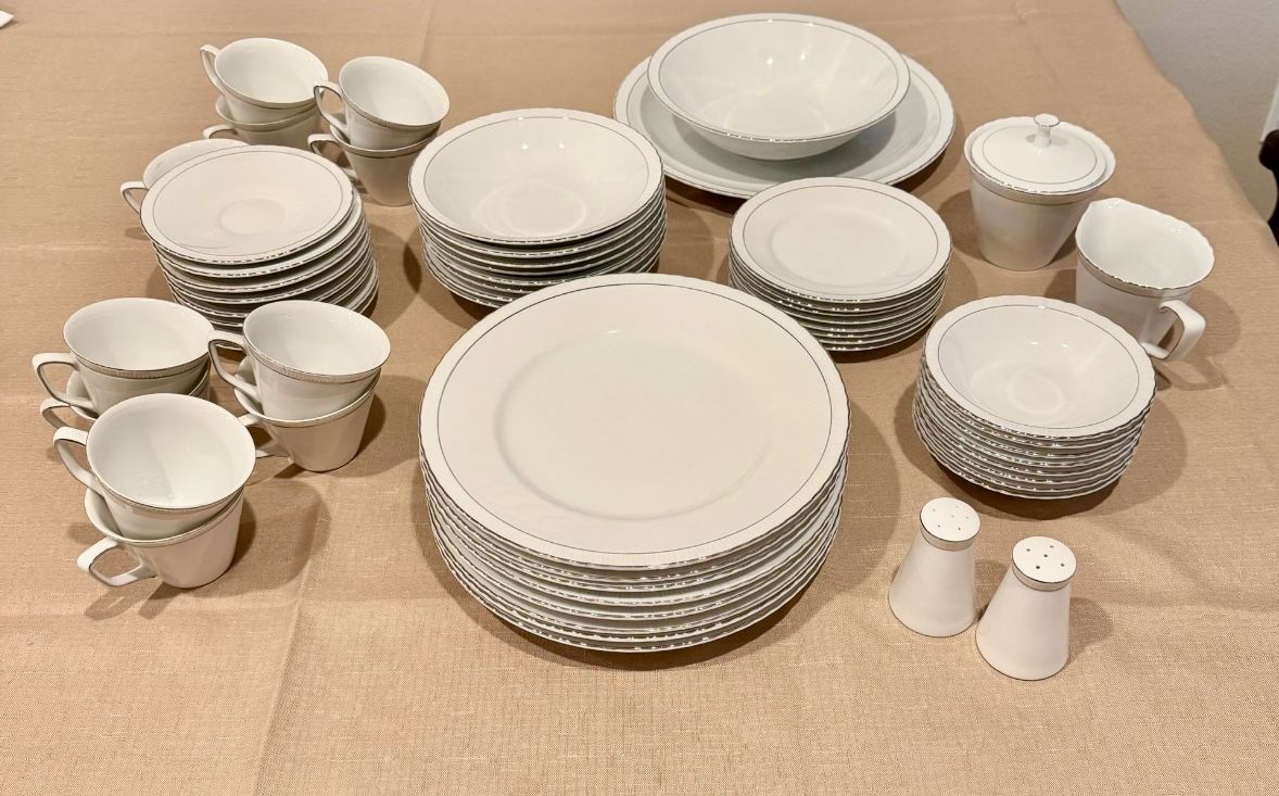 Vintage Dinnerware Regal By Gold China