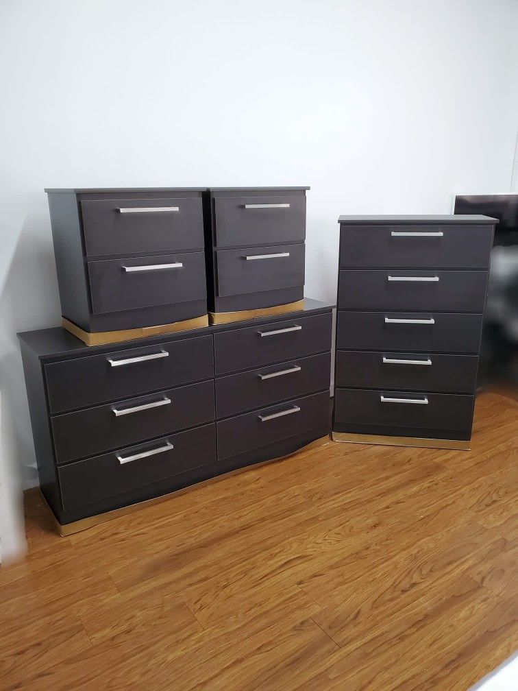 NEW 6 DRAWER DOUBLE DRESSER WITH A NIGHT STAND 😊 ASSEMBLED