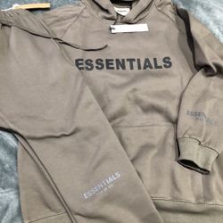 Essential’s Sweatsuit.   S,m,l,xl