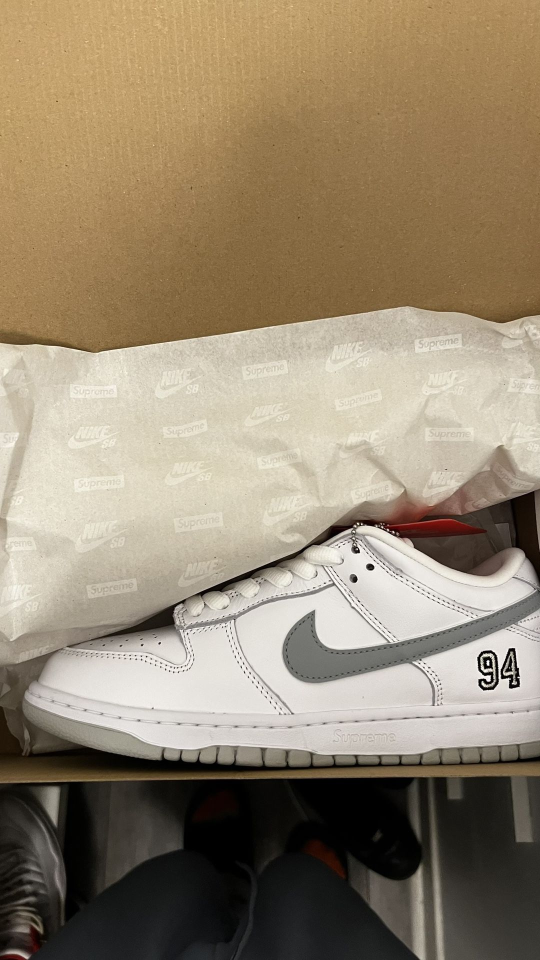 Supreme X Nike White Metallic size 6 mens/ 7.5 women’s 