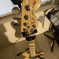 FENDER AMERICAN ULTRA JAZZ DELUXE 