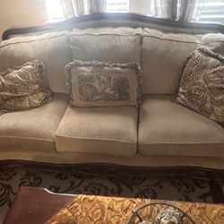  2 Couches 🛋 2 Corner Table. And 1 Coffee Table 