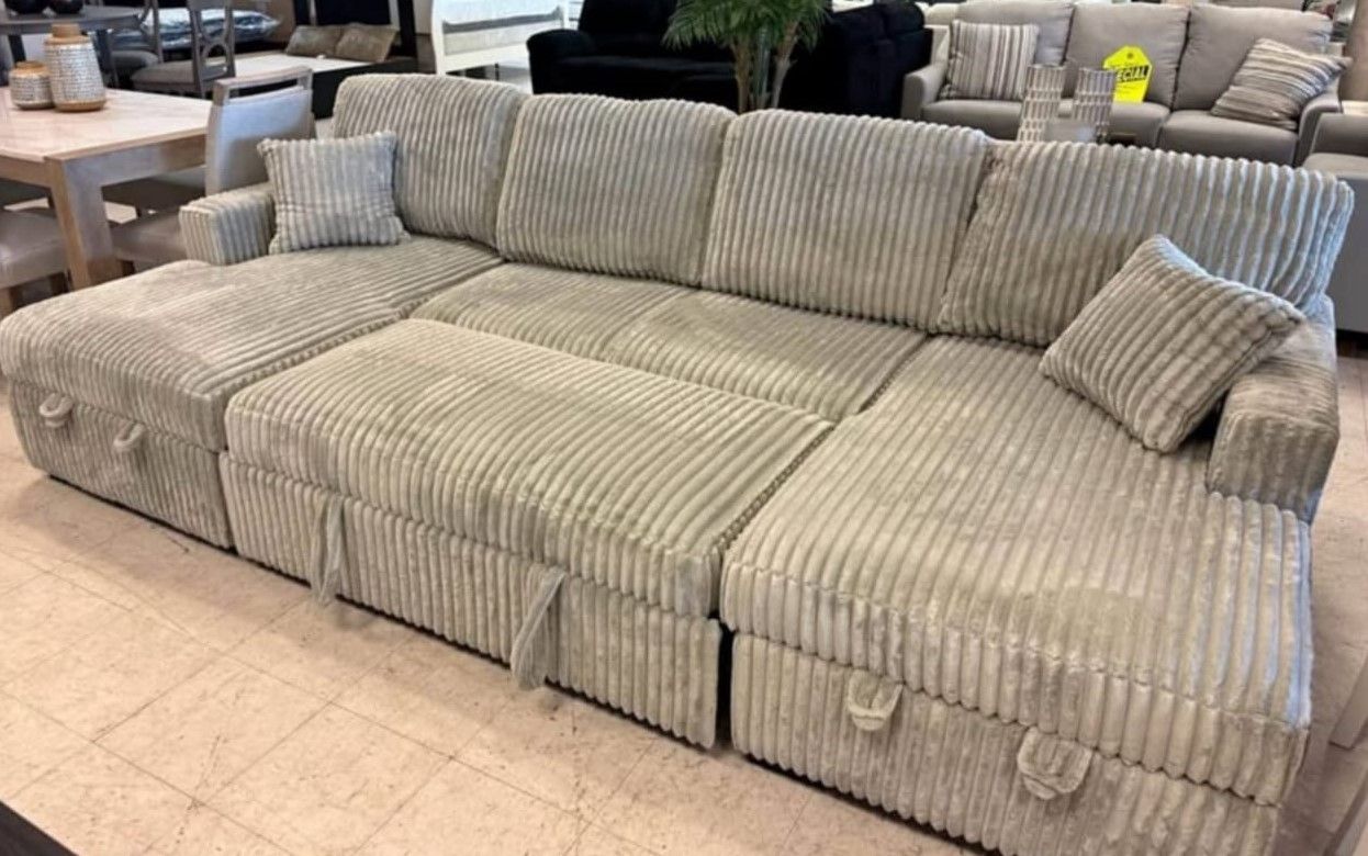 Sectional sofa with pullout sofa bed - Double storage chaise