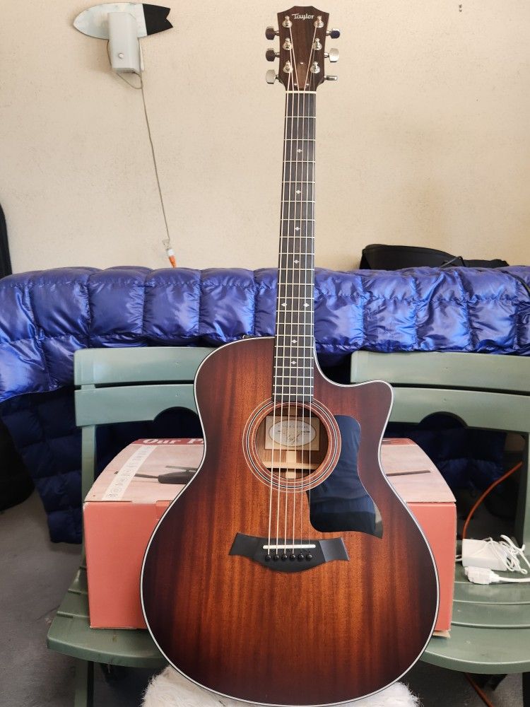 Taylor 326CE Acoustic/Electric Guitar* 1000 OBO
