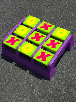 Toss Across Tic Tac Toe Game (Like New)