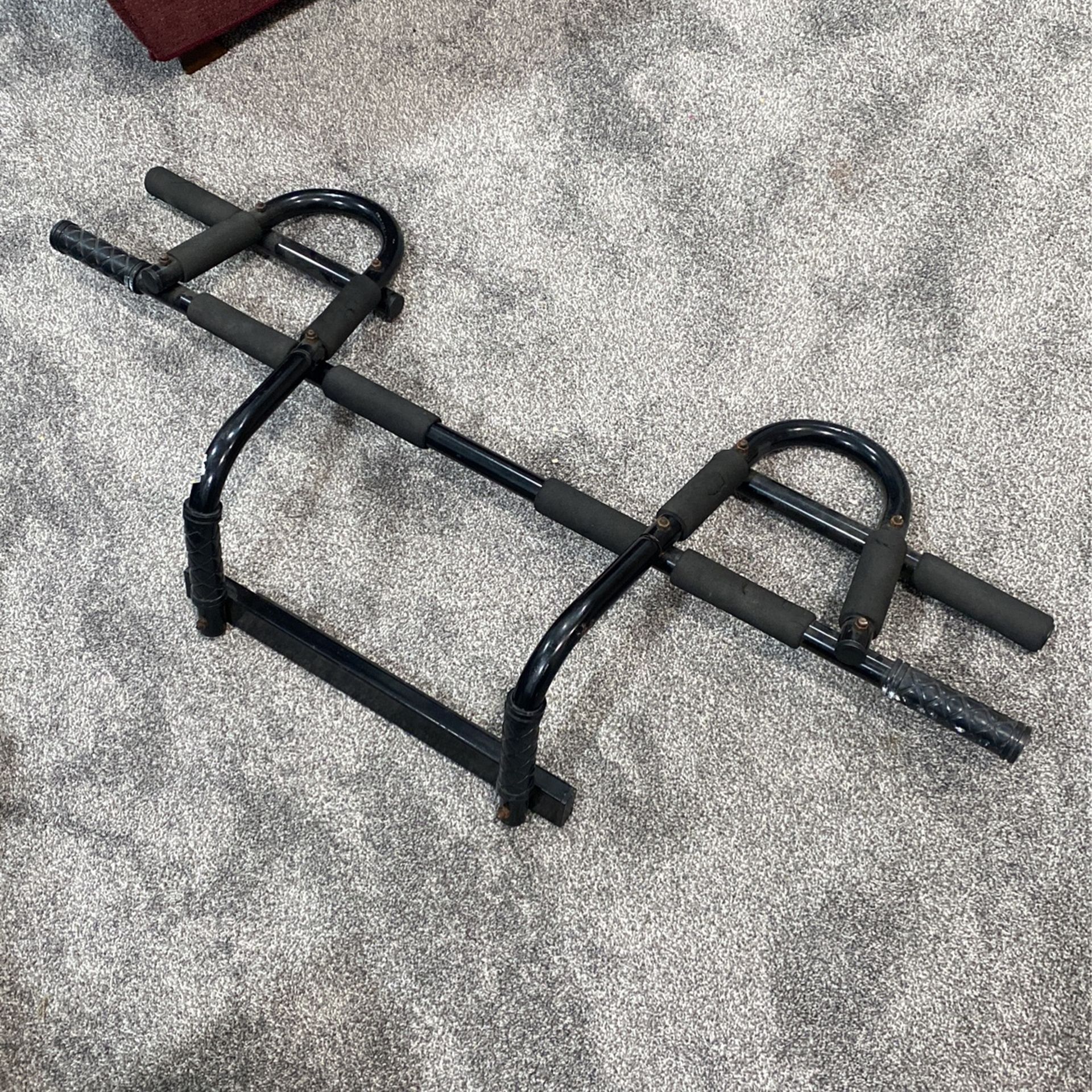 Pull Up Bar