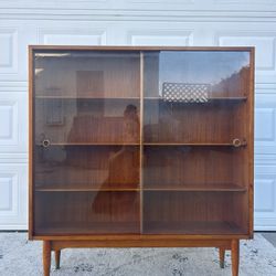 Mid Century Greaves & Thomas Teak Bookcase/Cabinet