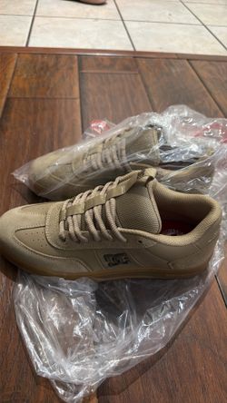 Men’s size 9 sneakers