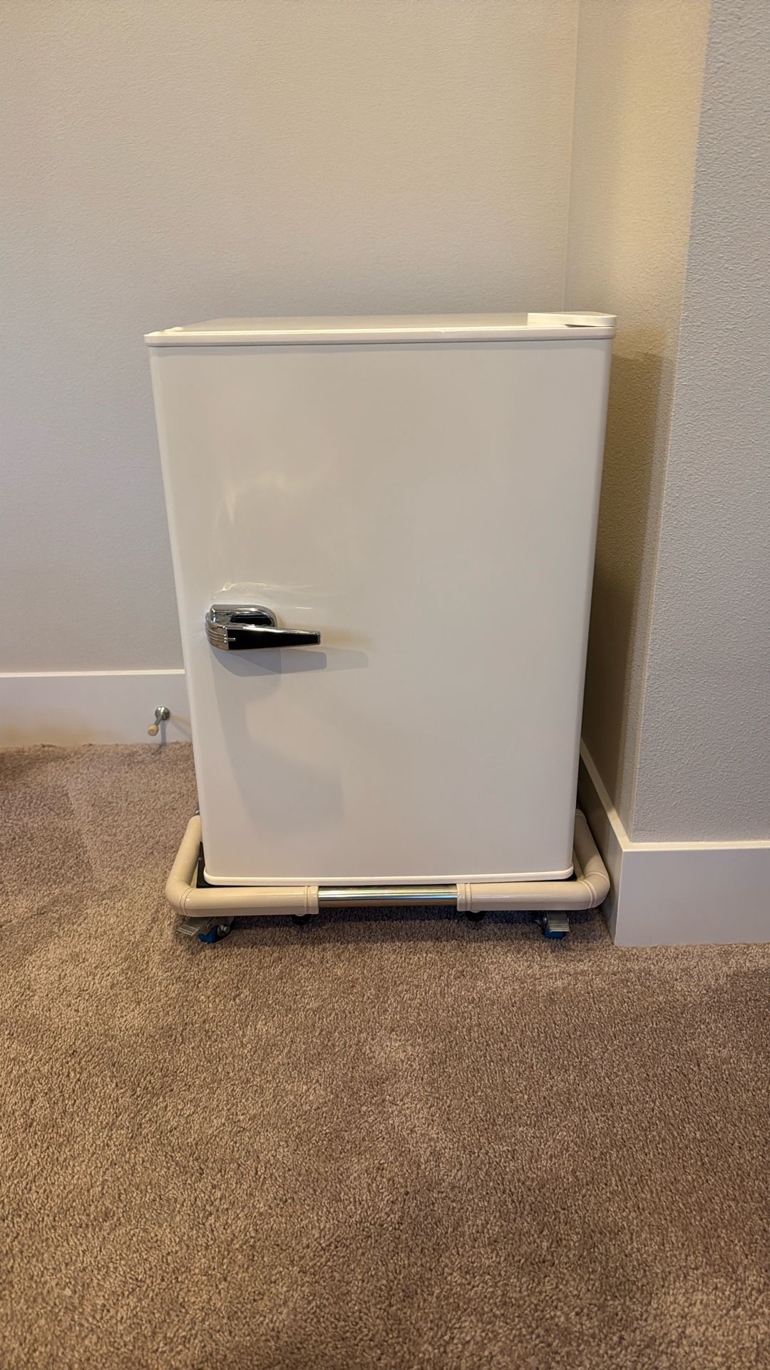 Insignia 2.5 Cu. ft. Mini Fridge
